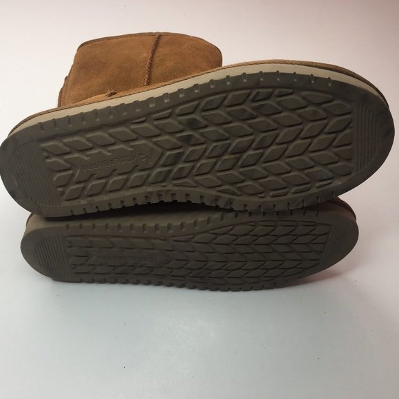 Koolaburra by UGG women sz 8 short chestnut boots. - Picture 8 of 11